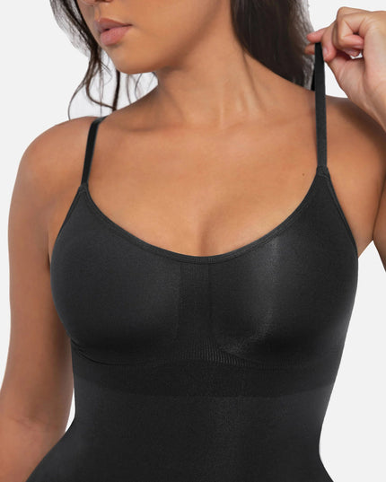 Novelia™ Zeštíhlující body se šortkovou podporou zadečku