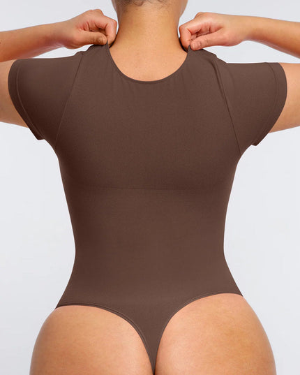 Novelia™ Bezešvé tvarující body s krátkým rukávem