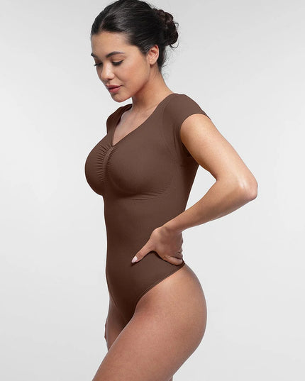 Novelia™ Sculpt – tvarující body s krátkým rukávem a tanga střihem