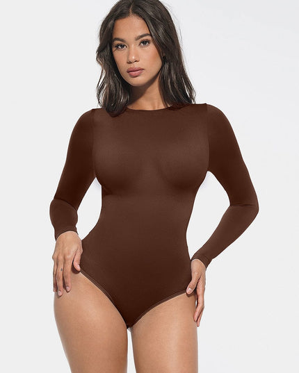 Novelia™ Sculpt – body s kulatým výstřihem a klasickým nohavičkovým střihem