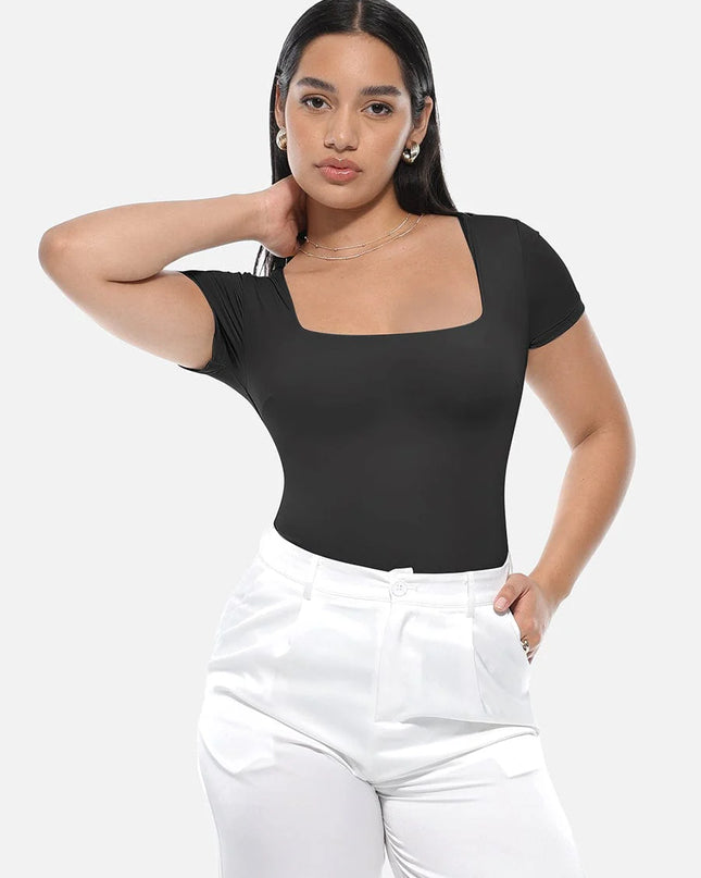 Novelia™ Sculpt – tvarující body se čtvercovým výstřihem a tanga střihem